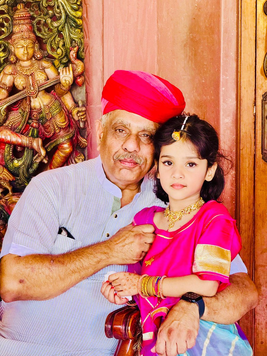 GajendraKhimsar's tweet photo. आज मेरी छोटी पोती #Shivagami का जन्मदिन है।

अनंत शुभकामनाएं, अशेष बधाई, आशीर्वाद एवं शुभाषीश...! 

तुम्हारा जीवन सदैव खुशियों से भरा रहे ऐसी प्रभु से हार्दिक प्रार्थना है।

@DS_Khimsar
@MrigeshaOnline https://t.co/rw2b5TMUpn