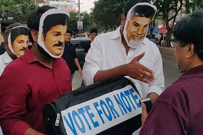 CherishReddy2's tweet photo. @angrybirdtweetz Valla veela kallu  pattukoni...pakkalesi.cm ayindu ...enthvarki pikindhi em ledu ..janlu chi kottina thuduchukoni poyeee brothel gadu ... https://t.co/aANaiwgXIh