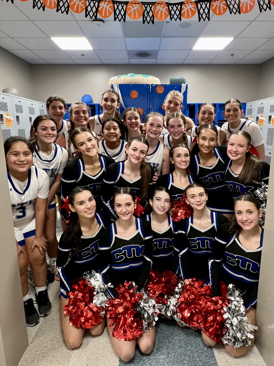 CTKCrusaders's tweet photo. 🏀Varsity girls final:

Christ the King 60 | Liberty Prep 25

🚨Senior Claire Broda led the way for the Crusaders with 16 points! Rosie Gorman with 13, Taylor Paul with 9, Lucy Gorman with 8, and Anna Haynes with 8!

#GoCrusaders | #CTK | #CTKBasketball https://t.co/vNkd2gdm4b
