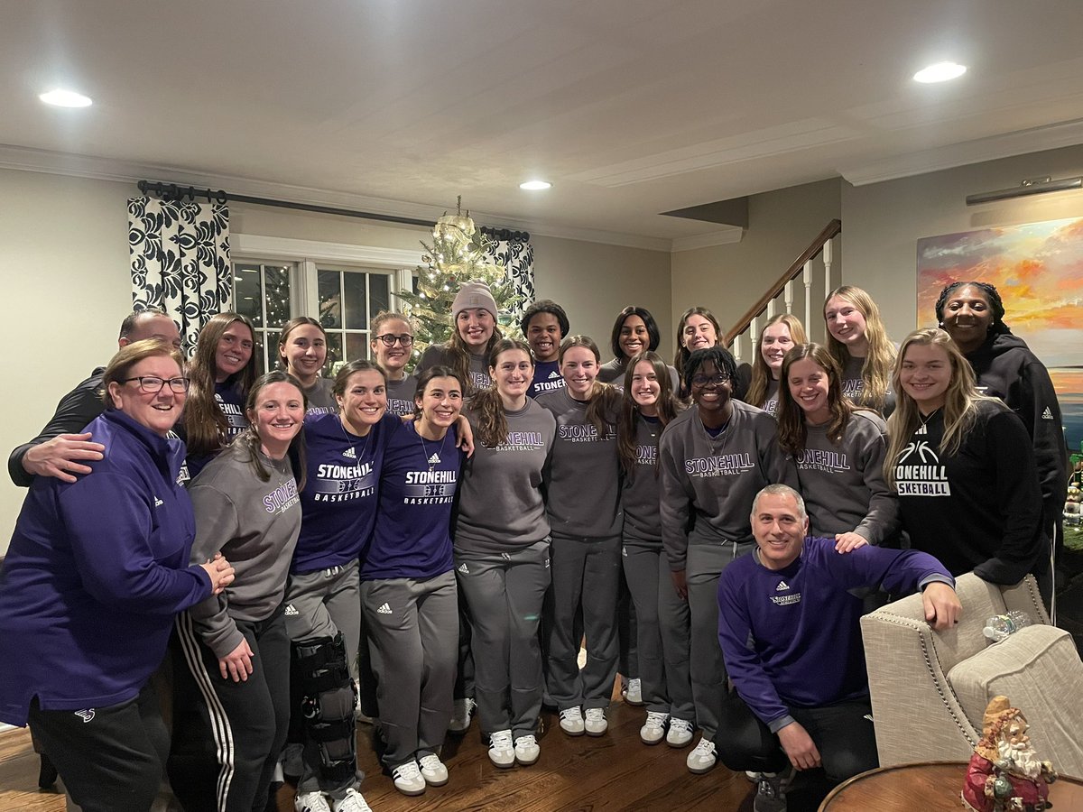 Stonehill Women’s Basketball tweet media