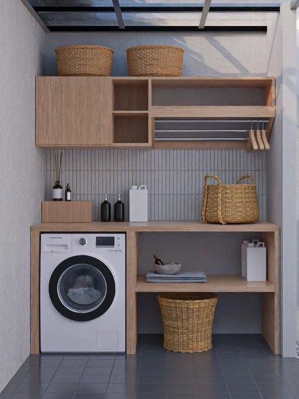 Widino's tweet photo. Ekspektasi vs Realita karena keterbatasan biaya 😅

Dari semua interior rumah, yg paling mahal itu custom cabinet. Kek anjir mahal bgt ginian doang 😭

Yg pernah beli lemari/rak jadian alternative pengganti custom cabinet ayo drop di reply, buat inspirasi kita2 yg ga sanggup bikin custom.

(affiliate yg ga pernah beli produknya minggir dulu ya 🙏)