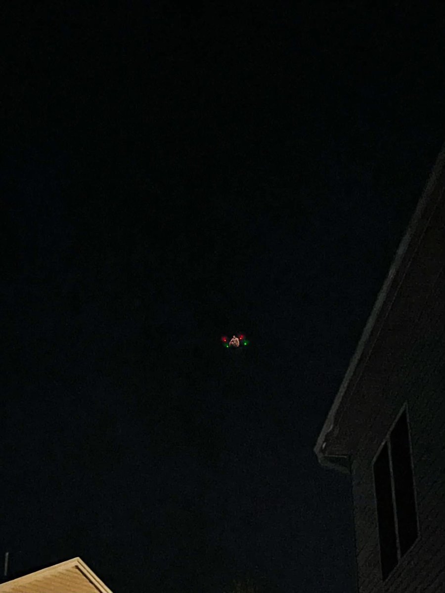 RedHeadedUpfit's tweet photo. Finally caught a hi-Rez photo of one of the nj drones. Zoom in, it’s crazy 👀🛸 
#drone #njdrones #njdrone #dronesoverNJ #dronesightings #drones https://t.co/kxuV5wWBsP