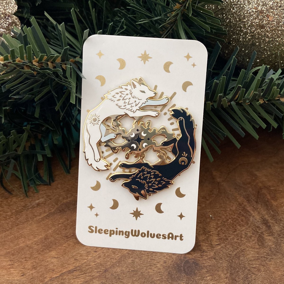 ☀️Day &amp; Night Wolves Cycle Pins🌙