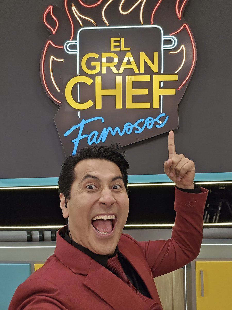 ArmandoMachucaC's tweet photo. LA ALEGRÍA DE LOS MEMES!
Siempre es bueno volver a verlos!
#elgrancheffamosos #entretenimiento #armandomachuca https://t.co/BUvI4MIqhN