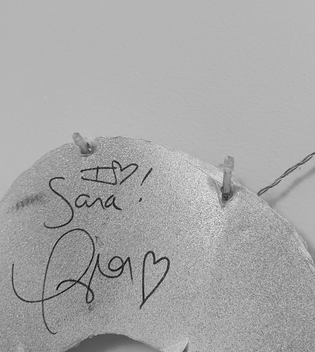 thislovesgood's tweet photo. I’ll stand by that this is one of her best signatures/hearts ever https://t.co/t7iXNofDM7