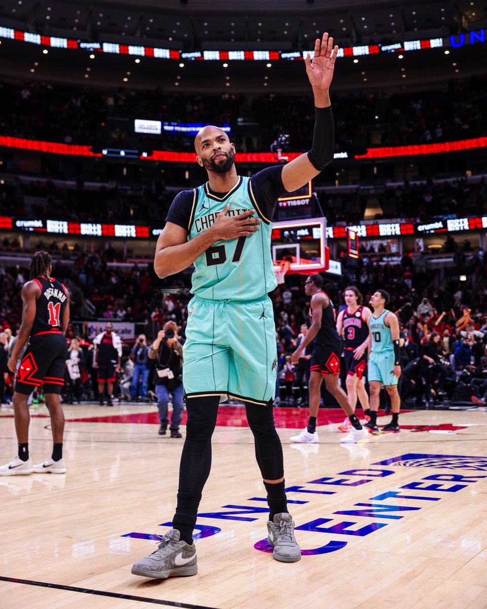 chicagobulls's tweet photo. Chicago loves Taj Gibson 🫡❤️ https://t.co/ppg5QaK6iS