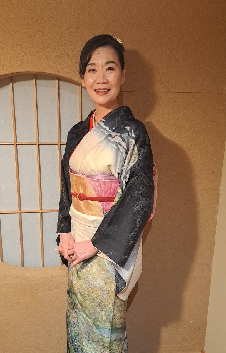 私がもってる着物の中で1番高い訪問着👘 辻が花、肩身替わり。 帯は