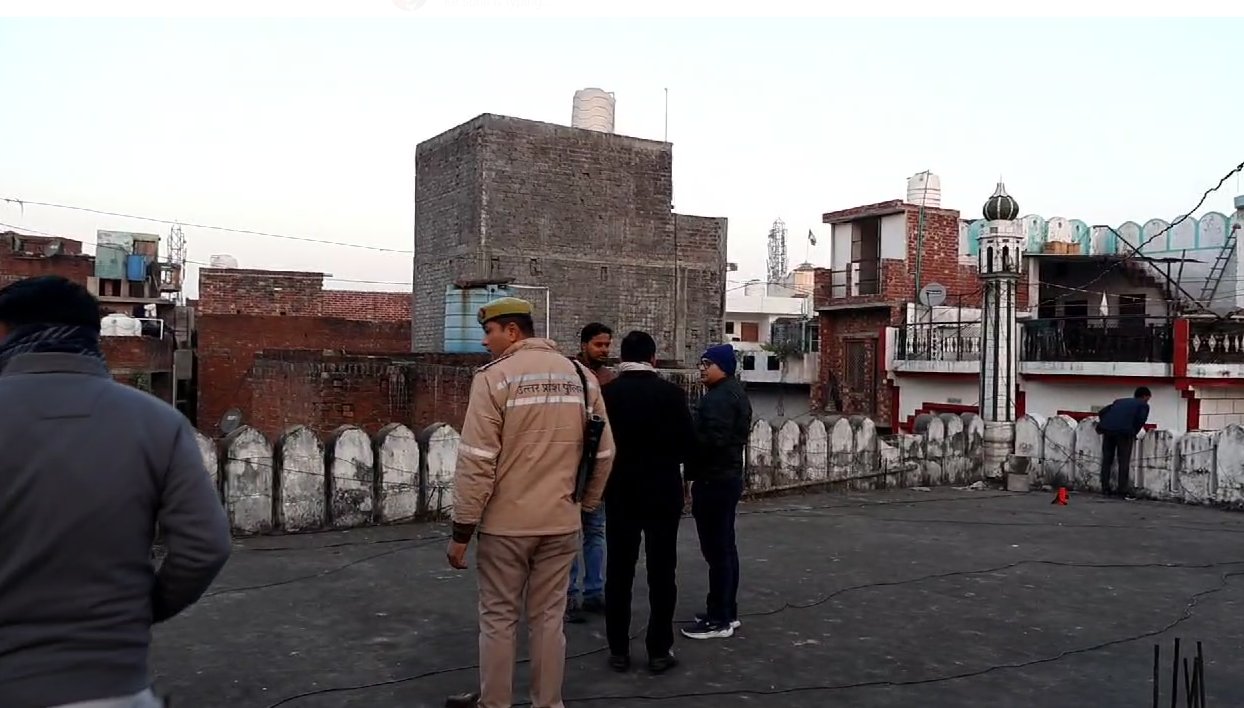 the voice of hind- संभल अभियान: बिजली चोरी और मंदिर पर अवैध कब्जे का खुलासा