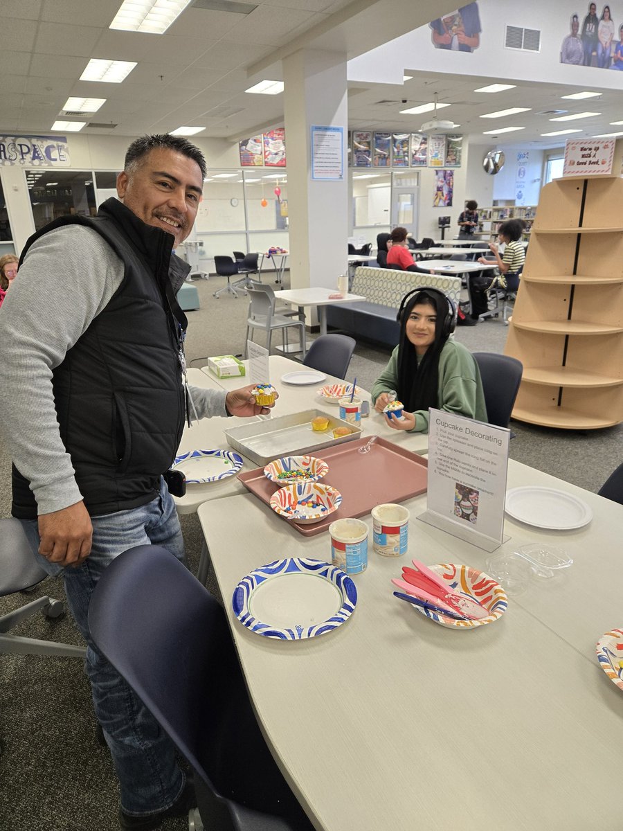 Harlan Hawks ESL tweet media