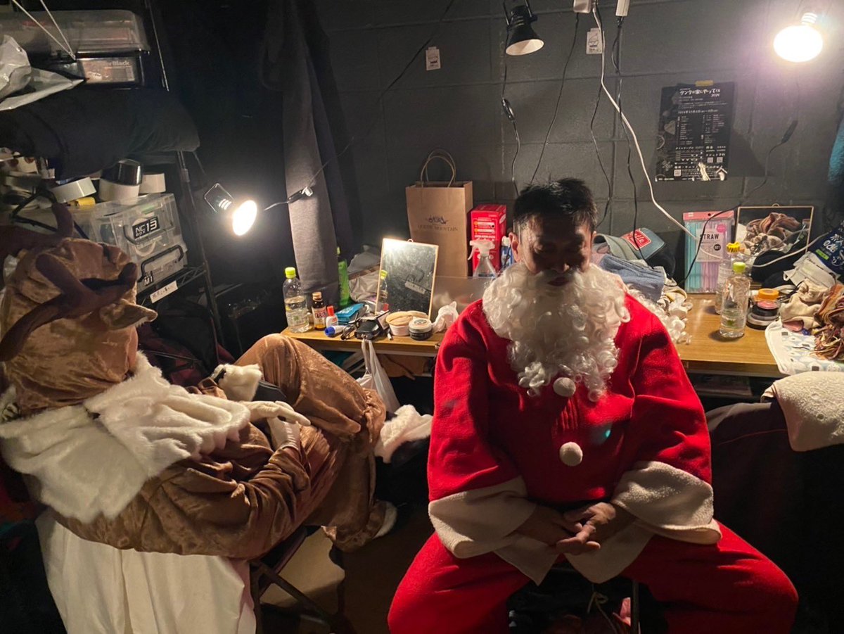 toshirohman's tweet photo. サンタロス
ケンタウロス

ドラクエ3でも埋まらないサンタロス
毎日、本番の動画観て
ここは、ああだった
もっとこうすればよかった
稽古のときは意識できてたのに
とか、ね、ふぅ

よし
今日からワークショップだ❗️
がんばるべ

#可燃サンタ https://t.co/yhbXvtngTT