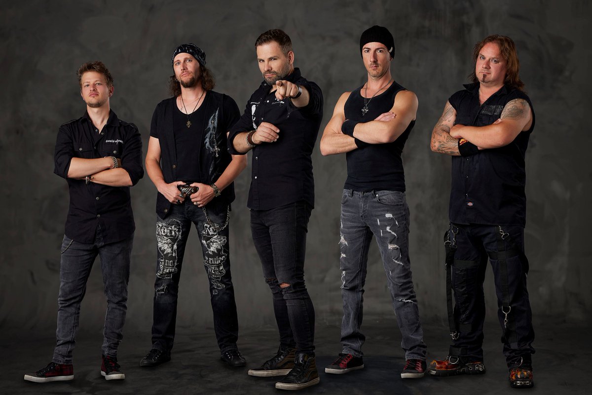A Decade of Serious Black

Interview with Mario Lochert to find out more about the amazing Rise of Akhenaton, their upcoming European tour with Firewind and Sonata Arctica, his previous membership within the ranks of Visions of Atlantis, and more…

highwiredaze.com/2024/12/13/ser…