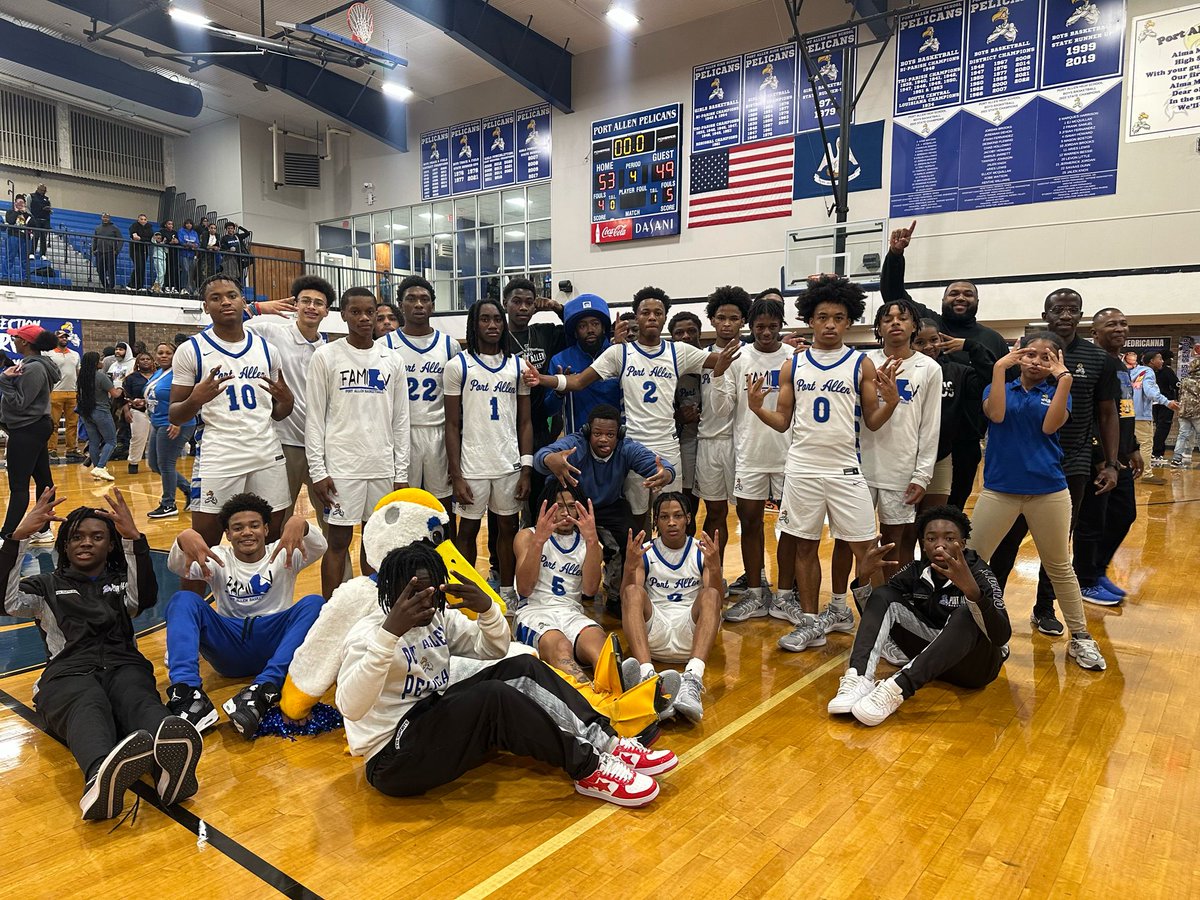 Home of the 🅿️elicans! 💙🖤 tweet media