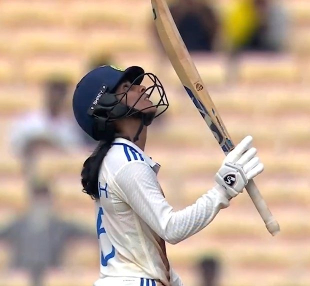 On this day last year❤️
Stargirl's Test debut against England