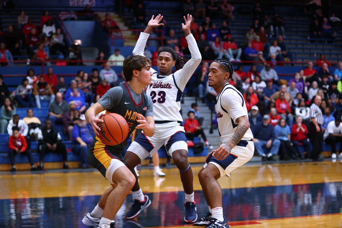 TimBathKT's tweet image. Kokomo defeats McCutcheon 84-67. More photos at: kokomotribune.com/sports/basketb…