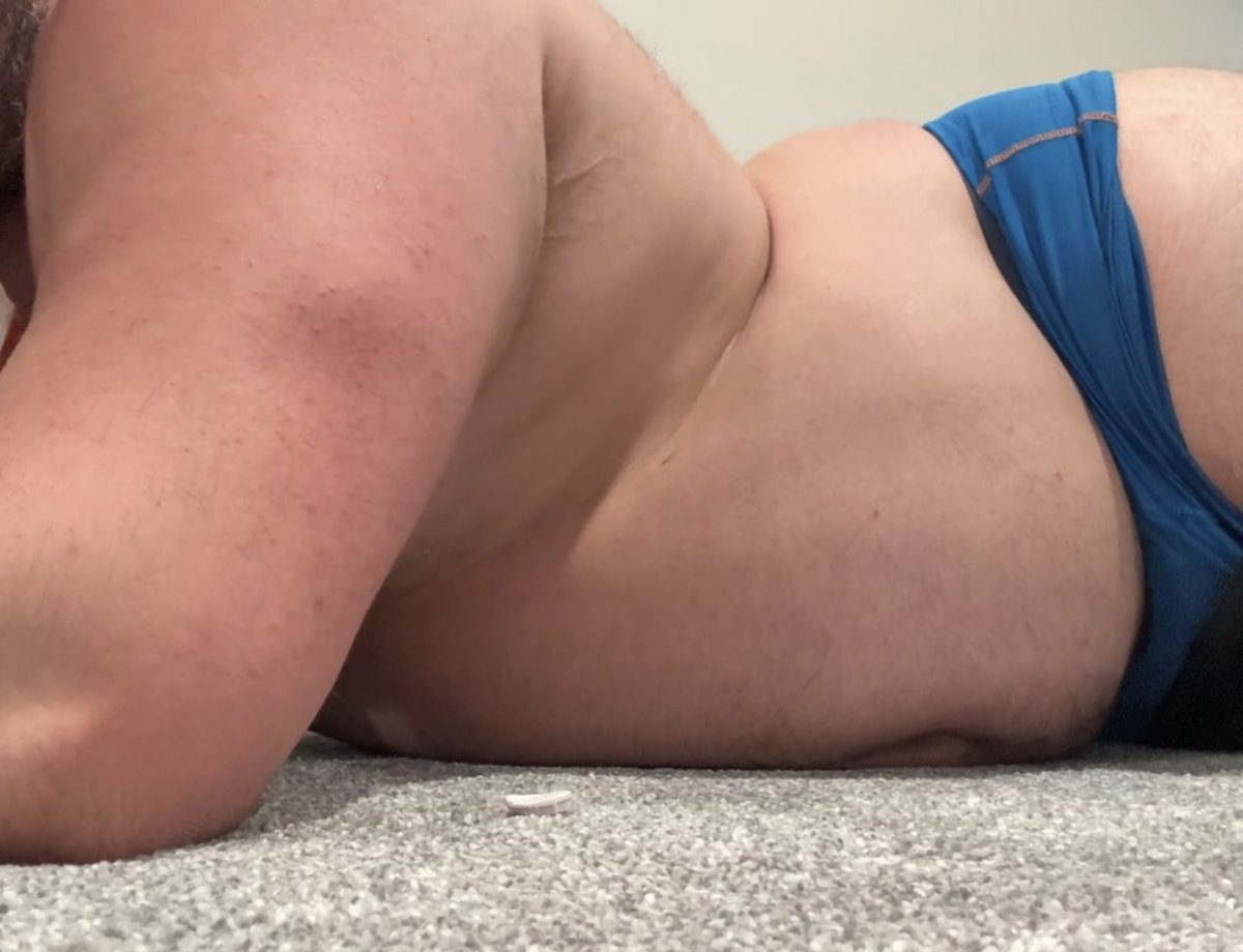 Just doing sumo diet tryouts incase I get to fat for rugby 🤷‍♂️ my coach keeps bringing me food to bulk with… But I think he just wants me fatter… 🤫

onlyfans.com/1430425520/bee…