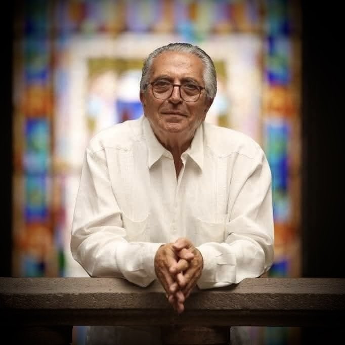 EF_Galindo's tweet photo. Con profundo pesar me entero del fallecimiento de mi amigo, el Hombre - Cultura: Daniel García Álvarez de la Llera.

Envío un abrazo a sus familiares y amigos; sin duda deja un gran legado en la cultura y el arte.

Descansa en paz, querido amigo. 🕊️ https://t.co/NEu3fM16Ka