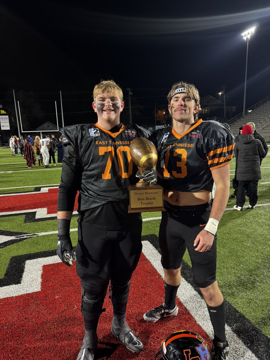 LenoirCityFB_'s tweet photo. We are so proud of our guys for representing Lenoir City! Big win!

@Eli_Harrison18 
@Bryson_D75 

#RepTheCity🐾🟧⬛️ https://t.co/DzinTmvXyo