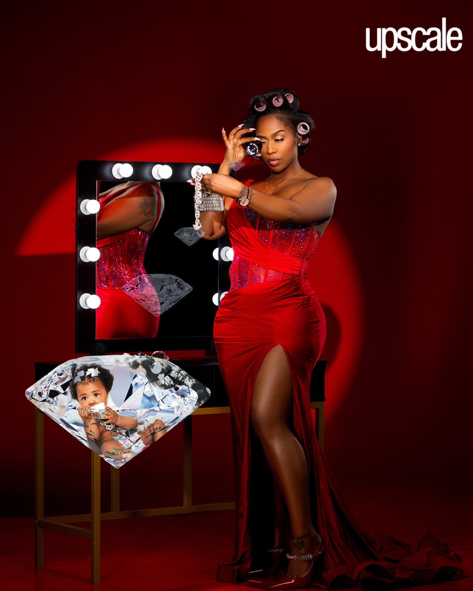 kashdoll's tweet photo. No diamond that I own who Klarity compares to you #Upscale #upscalemagazine https://t.co/XJSp7xvET9