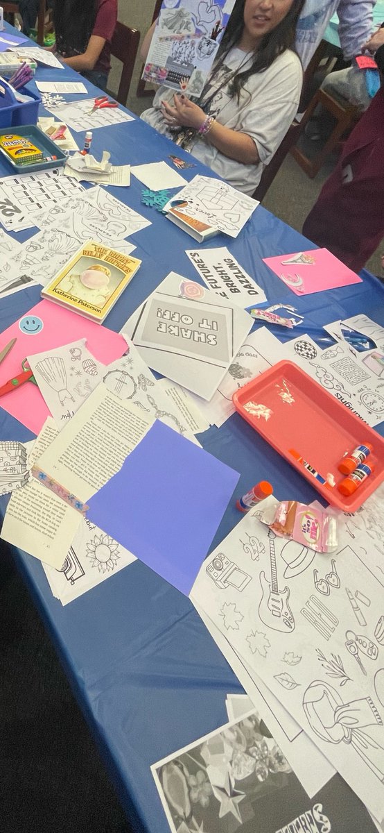 FossumMsLibrary's tweet image. Thank you to our counselors, our helpers from NJHS and our Falcons swifties! We had the time of our lives making memories with you! 🫶🏻 Happy Birthday 🎂 @taylorswift13 @taylornation13 @annvega