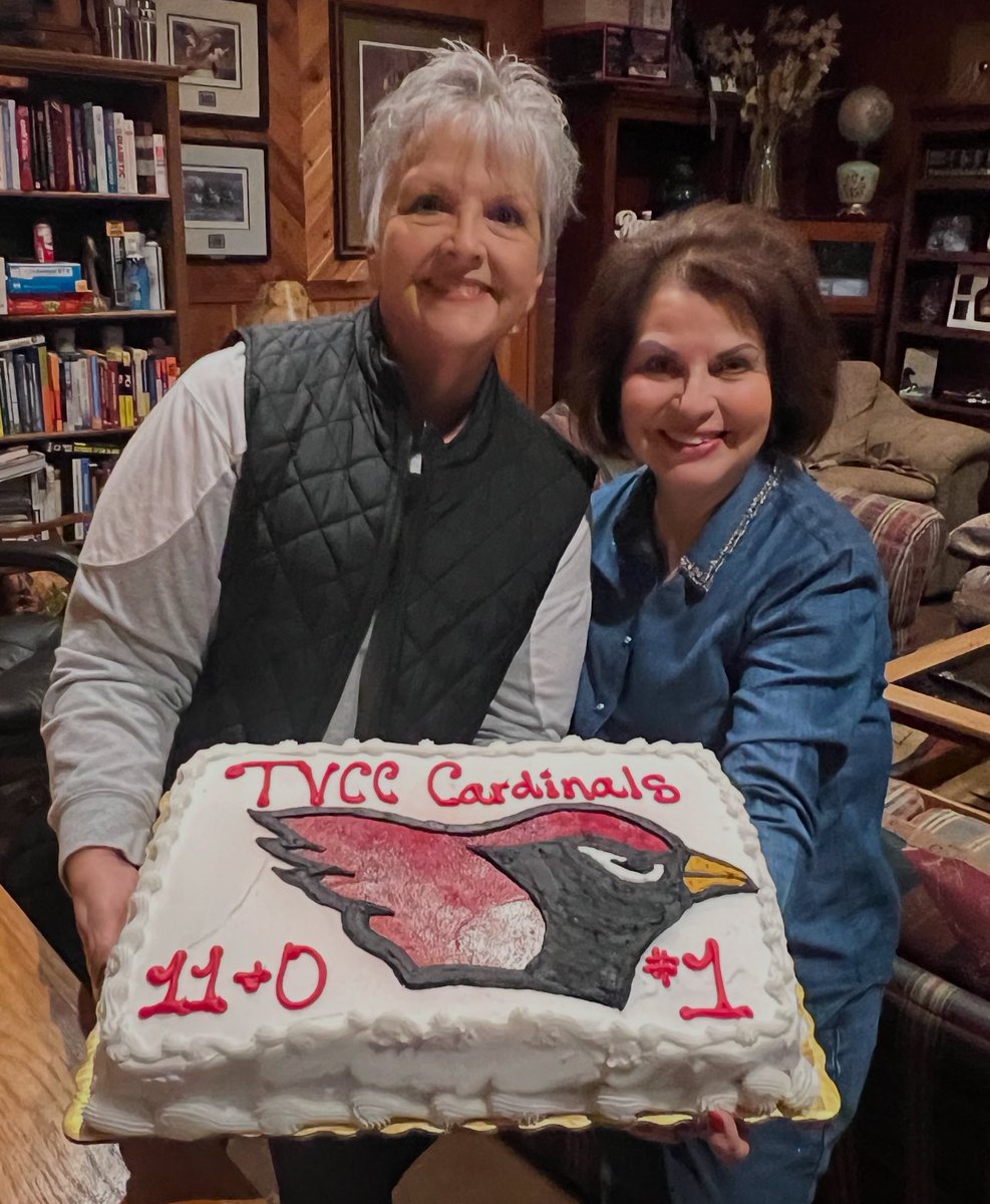 THEVALLEYMBB's tweet image. Grateful for the incredible backbone of our team, the people who make it all possible! Celebrating our journey so far with a great team meal and amazing company. wouldn’t be possible without this love and dedication. Go Cardinals! ❤️ #TVCCFamily #CardinalStrong