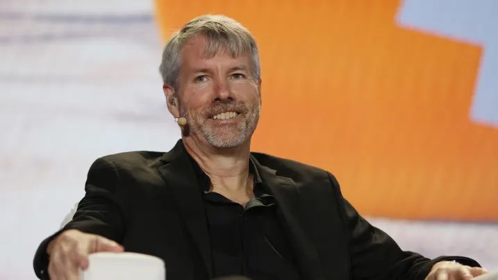 🚨BREAKING🚨

MICROSTRATEGY IS NOW OFFICIALLY 
ADDED TO THE NASDAQ 100.