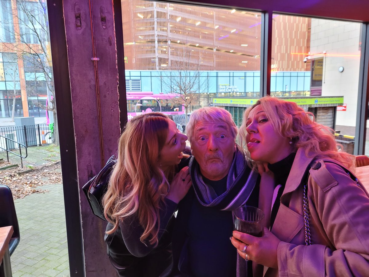 Paul Hennessey tweet media