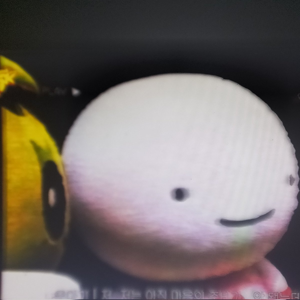 didnt realize how much of a bald he was until this vcr hES SO BAAALD 😭