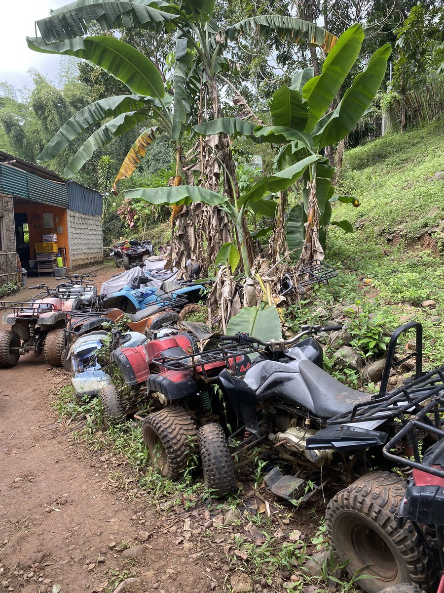 reinadava's tweet photo. atv so so fun ! :p https://t.co/JceH3brFsV