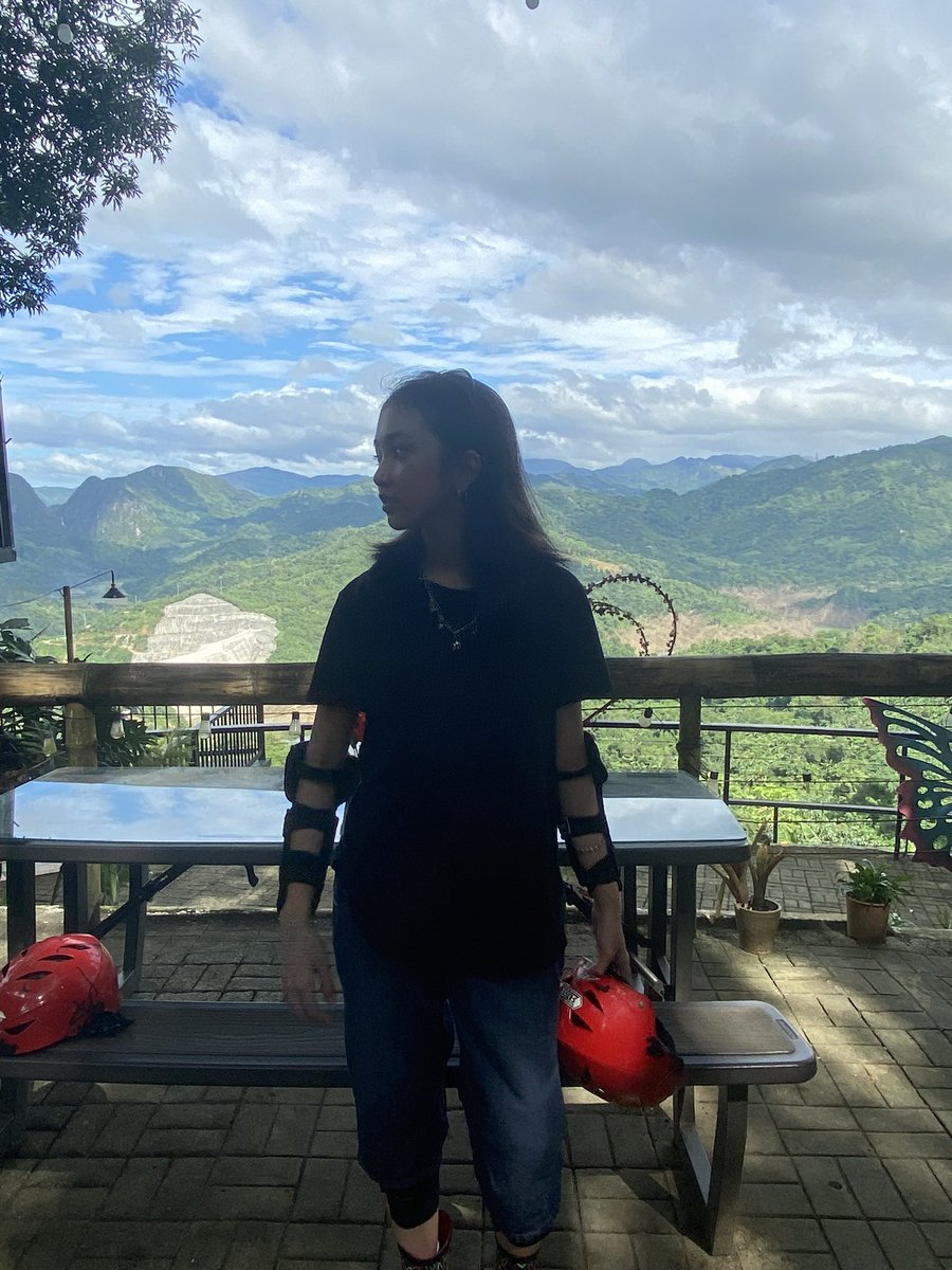 reinadava's tweet photo. atv so so fun ! :p https://t.co/JceH3brFsV