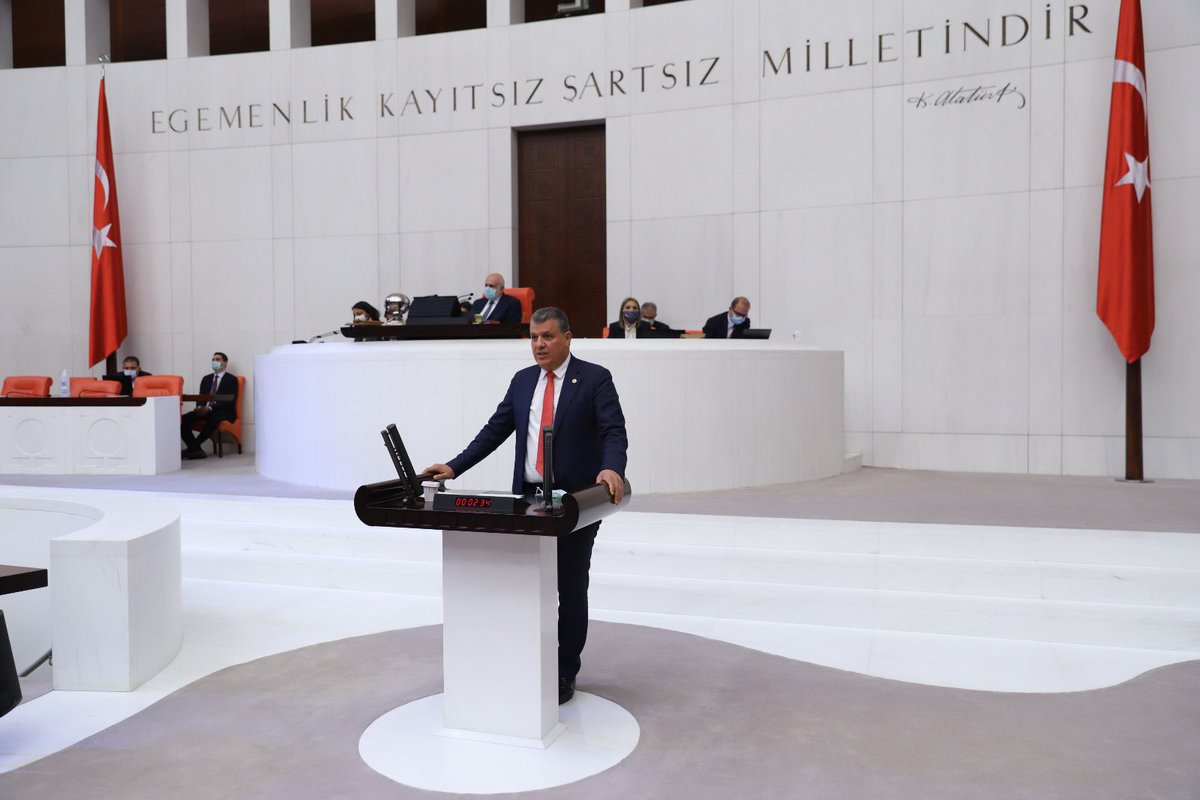 Ülke tarımı AKP eliyle yok edilirken, çiftçimizin ve halkımızın ocağına incir ağacı dikilirken bugün Meclis'te Tarım Bakanlığı bütçesi görüşülecek. Tarıma ve çiftçiye destek verilmesi, halkımızın refaha kavuşması, atama bekleyen gençlerimizin sesinin duyulması için yine