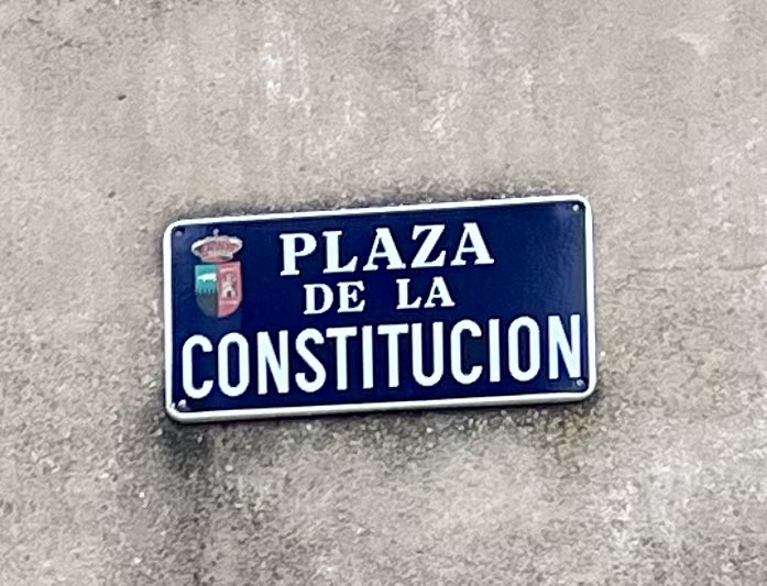 Ayer, con motivo del pasado Día de la Constitución, el alumnado de infantil y primaria de Prádena visitó el ayuntamiento de nuestra localidad y pudimos llevar a cabo el “Pleno para la infancia”. 
#escuelaruralescuelagenial #diadelaconstitucion #centrosCyL