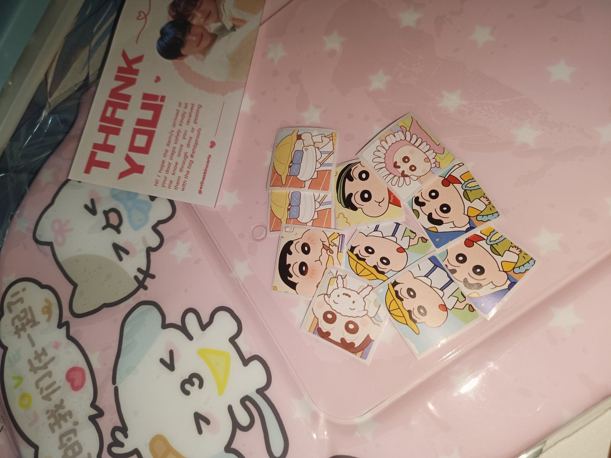 _zechy_'s tweet photo. ꒰ #ZeoSpends ꒱

—🌷mail 4 u! . . . . @erihaobincartz 🌸

➺ TYSMMM!! been wanting to have one of these, it's saur cutieee. can't wait to put Jake pics inside hwuebwuwhw. tysmm po!! 💗🫶

#ehbproofs https://t.co/hvY3Xxha6t