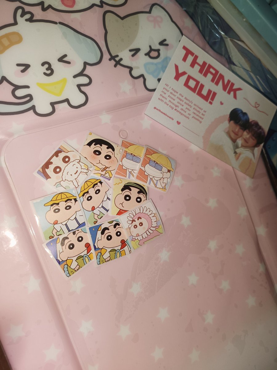 _zechy_'s tweet photo. ꒰ #ZeoSpends ꒱

—🌷mail 4 u! . . . . @erihaobincartz 🌸

➺ TYSMMM!! been wanting to have one of these, it's saur cutieee. can't wait to put Jake pics inside hwuebwuwhw. tysmm po!! 💗🫶

#ehbproofs https://t.co/hvY3Xxha6t