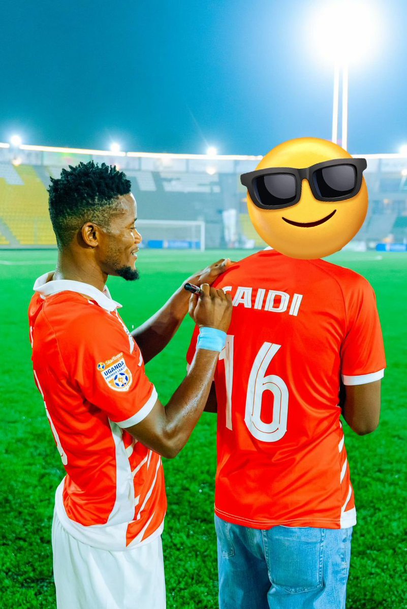 EdgarT_14's tweet photo. I met my client yesterday after the game, he signed my Jersey and I am feeling all proud. 😅 Special thanks to Mr @MudanyaWilfred for making it happen. 
He told me to tell y'all that the team will be back stronger and he appreciates all of u that support him and the UPL at large. https://t.co/zmYHxPILir