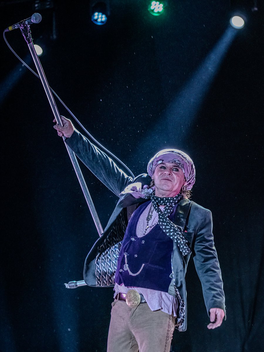 Finally got these 2 of my pictures printed onto canvas for my wall.
<a href="/SpikeQuireboys/">The Quireboys Spike Official</a> and <a href="/michaelschenker/">YH</a>