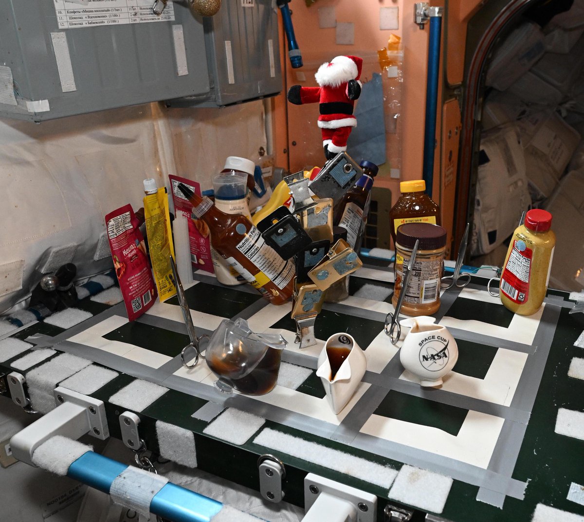 Don Pettit (@astro_pettit) on Twitter photo Coffee break on @space_station.  Of course we use my 0g coffee cups! Coffee break on @space_station.  Of course we use my 0g coffee cups!