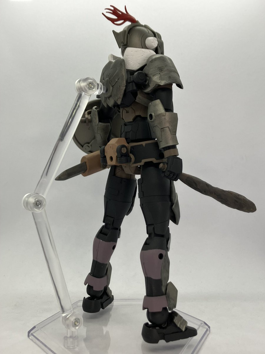 plus_aries's tweet photo. #30MF
#ゴブリンスレイヤー

ゴブリンスレイヤーの可動フィギュアの再販がなかなかかからなかったのでリーベルファイターを転職させました。 https://t.co/7KaHrG2WhM