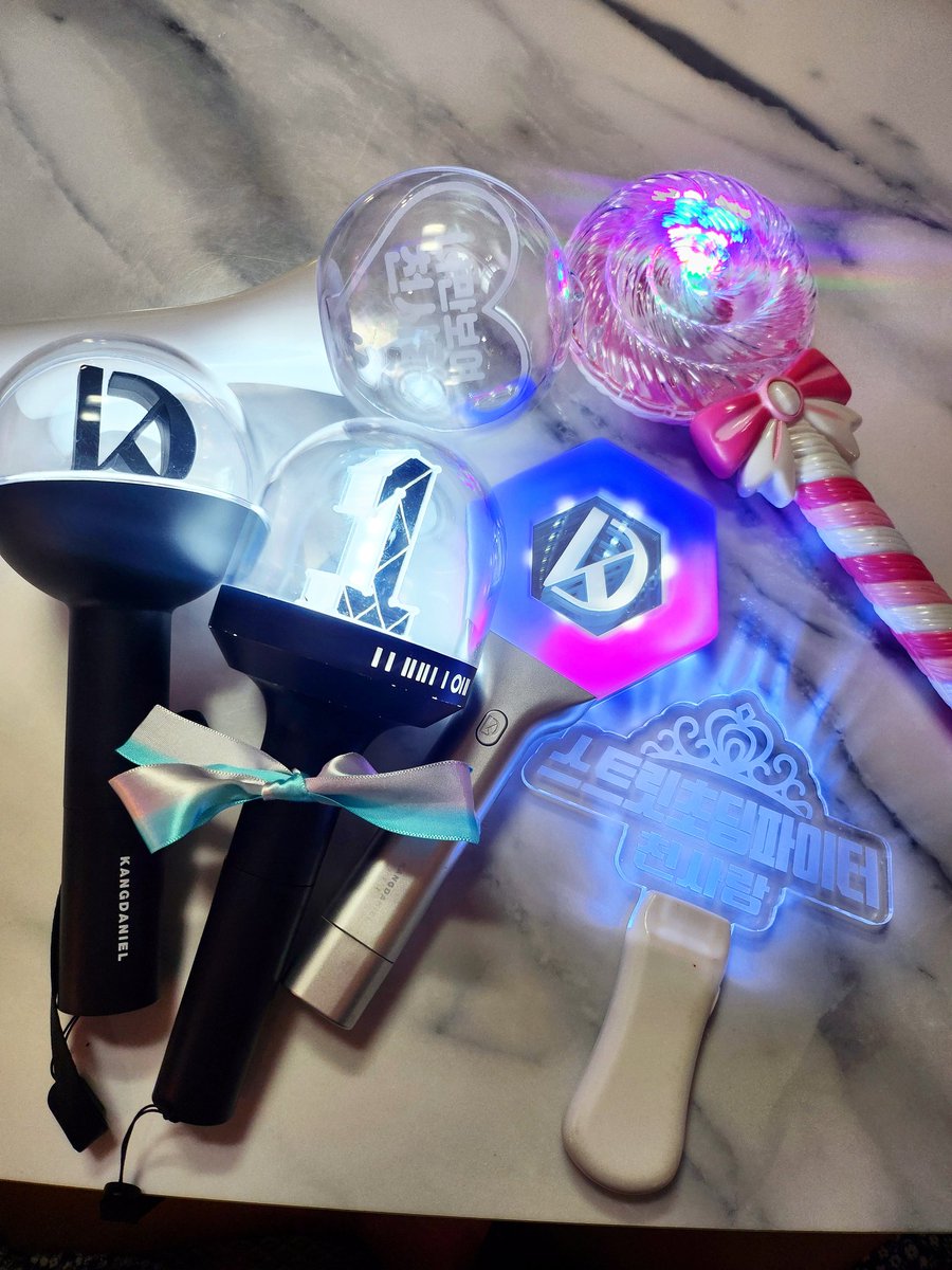 jellylovedaniel's tweet photo. 사정상 방구석이라 맘이 쪼까 거시기 하지만..
춥지만 춥지않은 그곳에
마음과 염원은 함께합니다🙏🕯
(애끼고애끼는거 다 꺼내왔..!!) https://t.co/qGnVaCkxSu