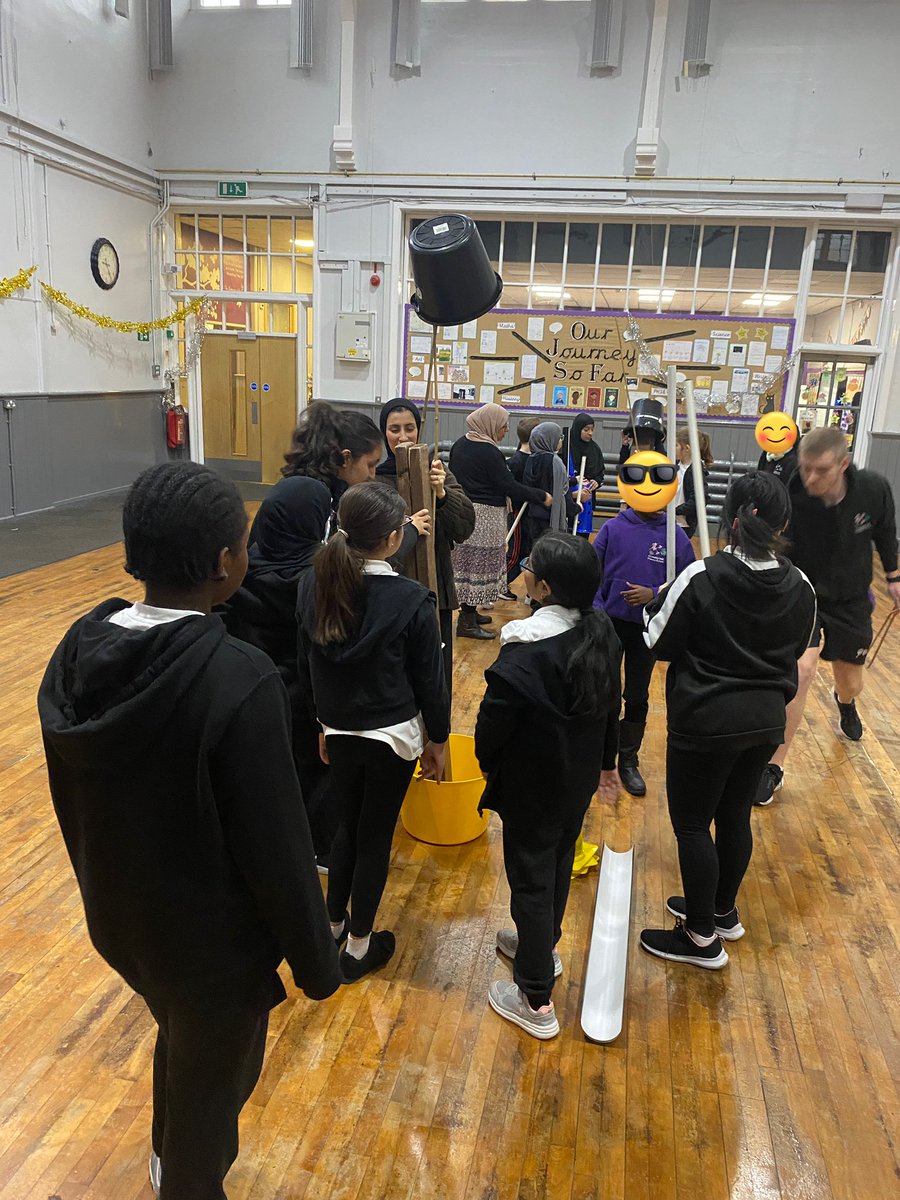 Crossley Hall Primary School tweet media