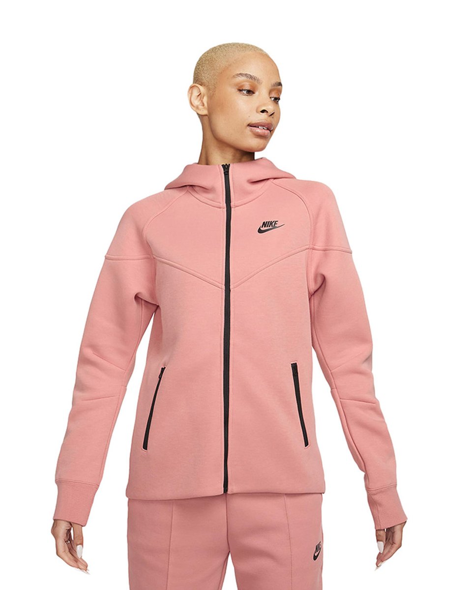 ujstore's tweet image. Tech Fleece di Nike si distingue per la sua speciale struttura a nido d'ape che trattiene il calore e assorbe l'umidità: 
Nessun compromesso tra Stile e Comfort 
#nike #niketechfleece #techfleece #nikesportswear #weareurbanjungle