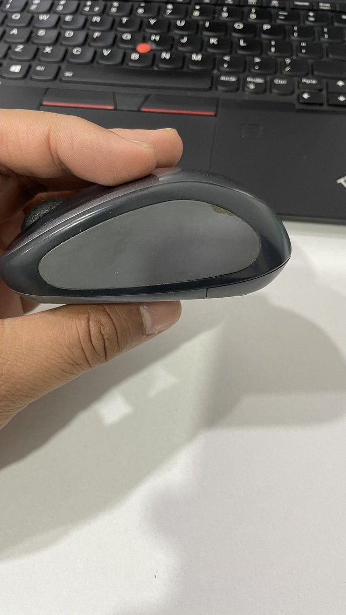 Karan2507's tweet photo. @ZeptoNow wow I ordered a Logitech mouse and I get delivered a filthy, faulty , tampered product. It’s not even in the same model. Also, raising a complaint on your chat is useless, there is no agent available. Order : 1CA8BGS5I99470A #cheating #customers #PleaseRefund https://t.co/2nQbJXyG19