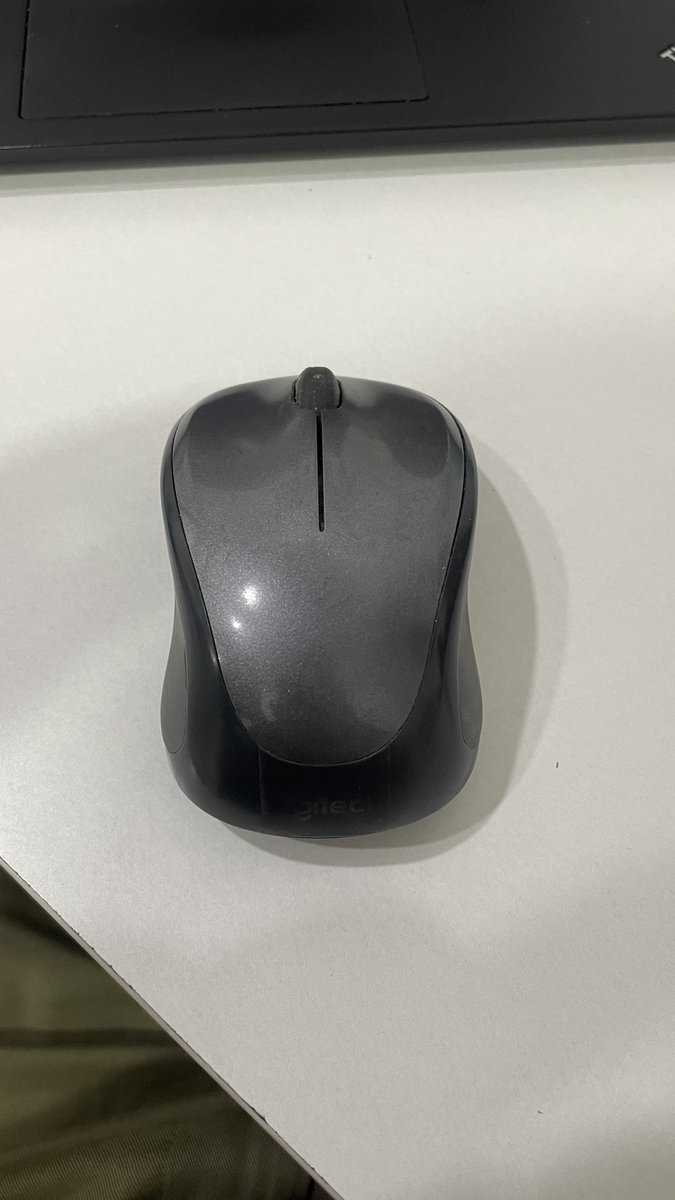 Karan2507's tweet photo. @ZeptoNow wow I ordered a Logitech mouse and I get delivered a filthy, faulty , tampered product. It’s not even in the same model. Also, raising a complaint on your chat is useless, there is no agent available. Order : 1CA8BGS5I99470A #cheating #customers #PleaseRefund https://t.co/2nQbJXyG19
