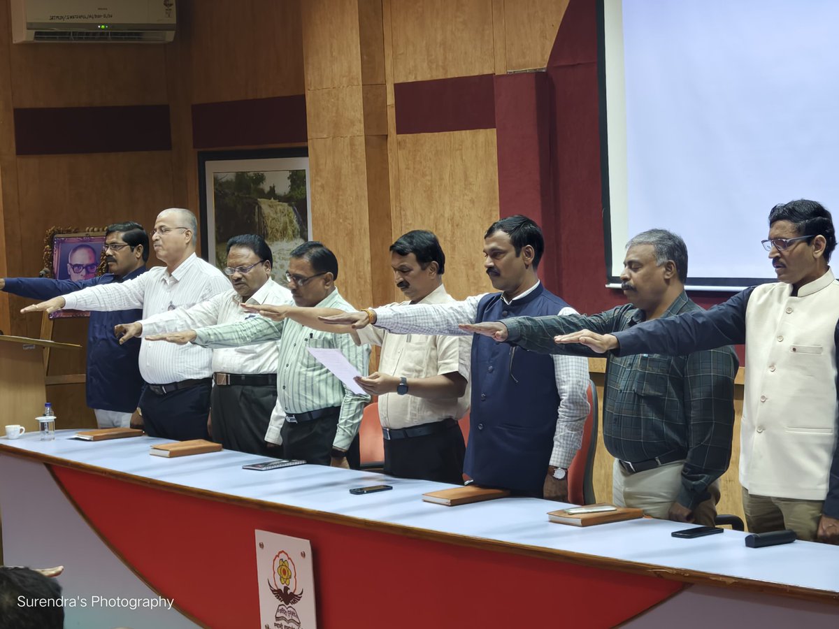nsssrtmun's tweet photo. Celebrated National Energy Conservation Day on 14.12.2024 at Senate Hall, SRTM University, Nanded by taking pledge at the auspious hands of Hon'ble Vice- Chancellor Dr. Manohar Chaskar in presence of Registrar Dr. D. D. Pawar, All the Deans, Officers, Directors,teachers and staff https://t.co/QiKBoQu1q6