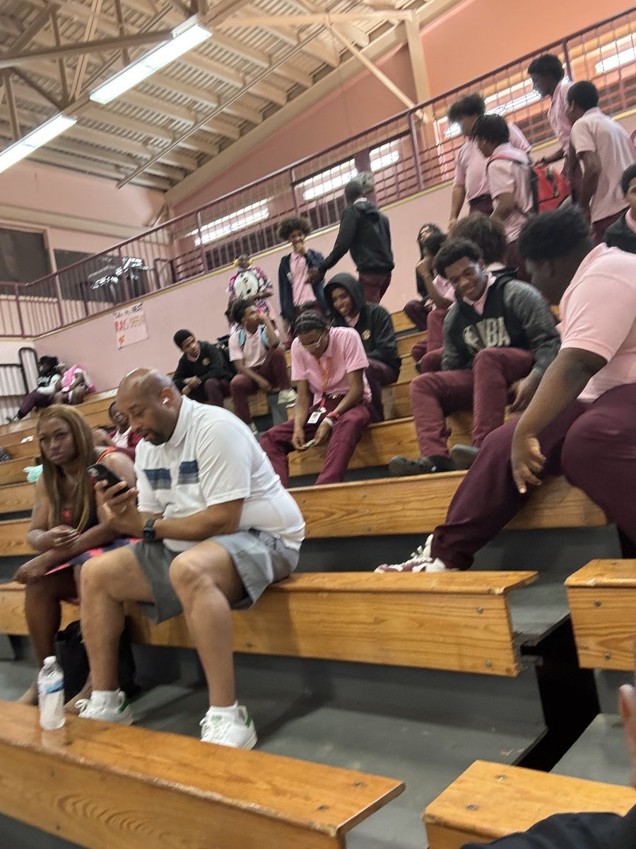 yesusviclassic's tweet photo. Teams kicked off today’s games with the University of Fort Lauderdale winning over Shaw University 73-63. Claflin University beat Albany State University 79-68, and Tuskegee University won against Winston Salem State University 71-60. Day 2 we have UFTL vs WSSU at 9:00am. https://t.co/r9QS61tUXA