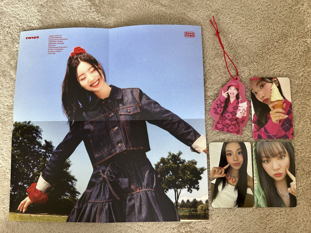 TWICE STRATEGY トレカ ポスター オーナメント交換

譲)画像
求)サナorモモ ＞ ミナ

1/15、16東京ドーム手渡し or 郵送交換希望
お気軽にお声掛けください🙇🏻‍♀️

#TWICE
#TWICE交換
#TWICEトレカ交換