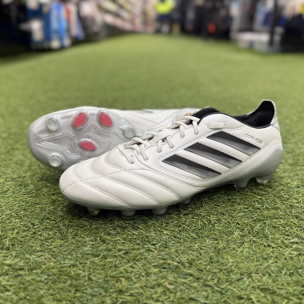 Kemari87_tokyo's tweet photo. #adidas
#COPAICON2
部活生に360°フィット!!!!
進化した『COPA ICON 2』が登場✨
町田店にも入荷してます!!
#Kemari87
#ケマリはちじゅうなな
#東京 #町田 #はま https://t.co/OVdIsgcKO2