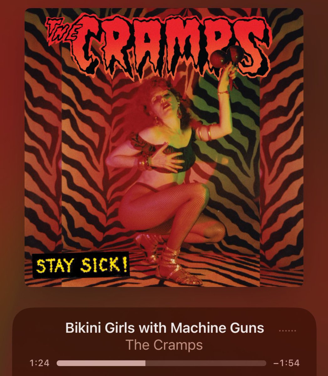 happydeathmen's tweet photo. listening to music and yearning https://t.co/s6pdoRR0pe