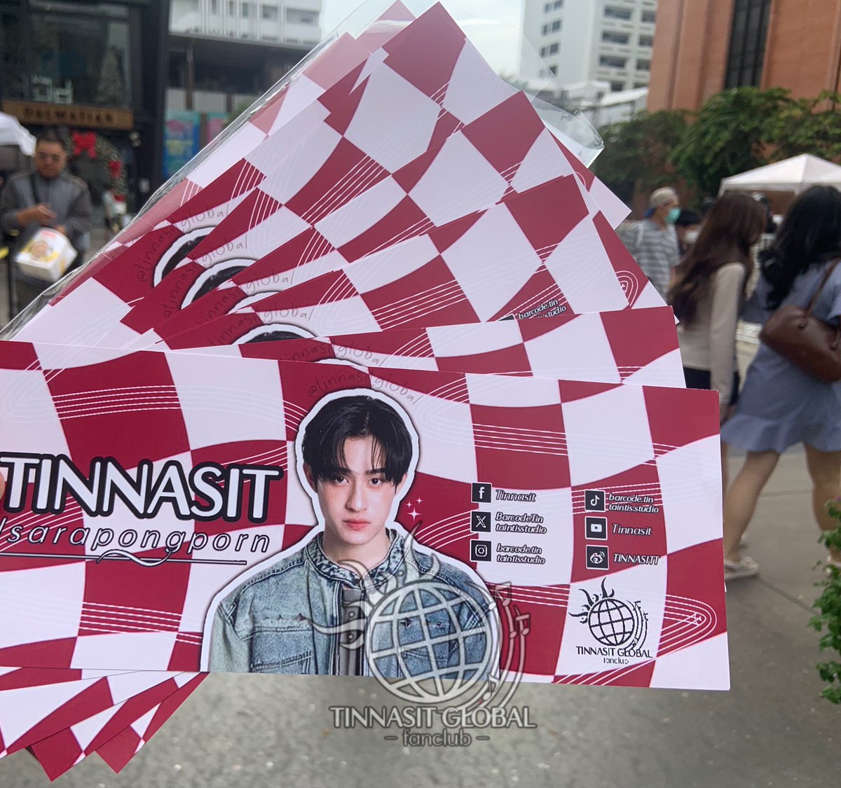 BarcodetinOFC's tweet photo. Admin is here… let’s cheer our Unit Leader tonight by waiving our hand banner. Please feel free to come and get one🫡
@BarcodeTin @taintisstudio
#TINNASIT #TaintisStudio https://t.co/Zz6aV9Vrt8