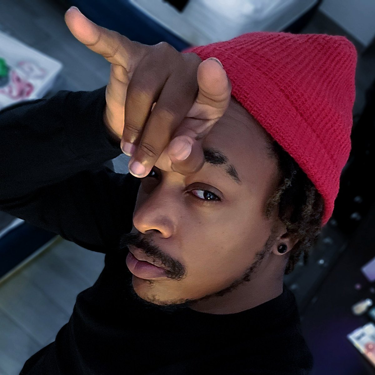 bagKid3333's tweet photo. #NewProfilePic https://t.co/WvzXBGTKku