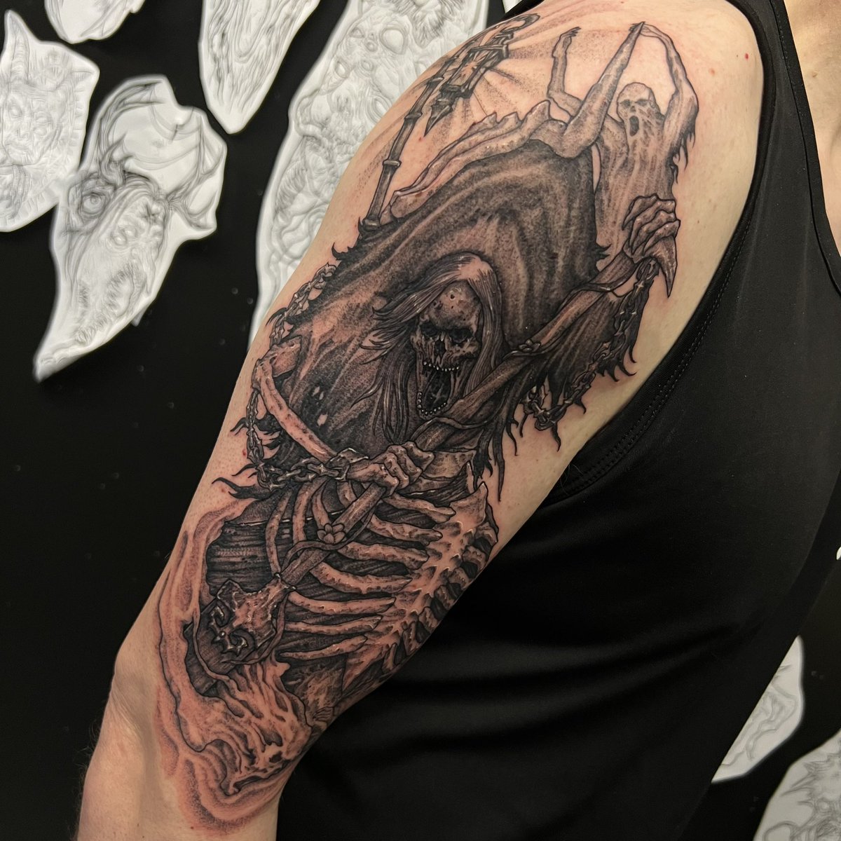 Rhellion tweet media